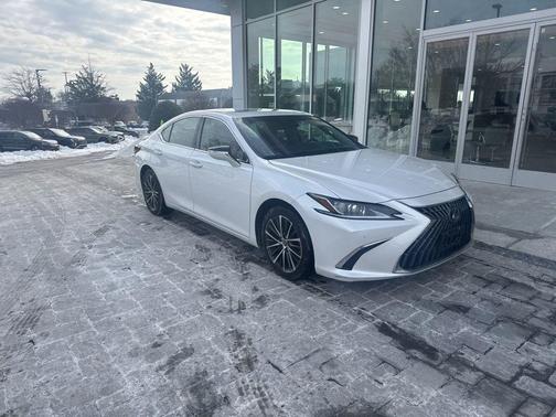 2023 Lexus ES 350 Base
