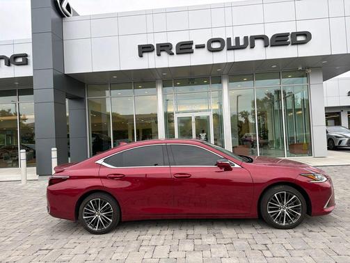 Matador Red Mica 2025 Lexus ES 300h Base