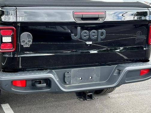 2021 Jeep Gladiator Willys 4x4
