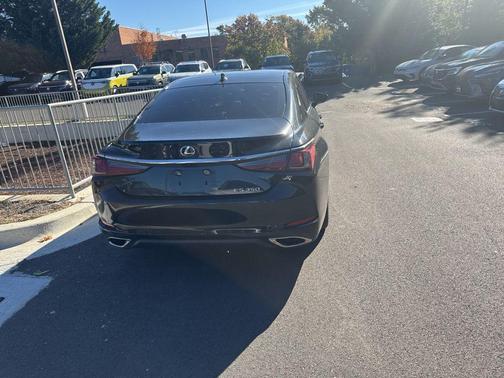 2022 Lexus ES 350 Ultra Luxury