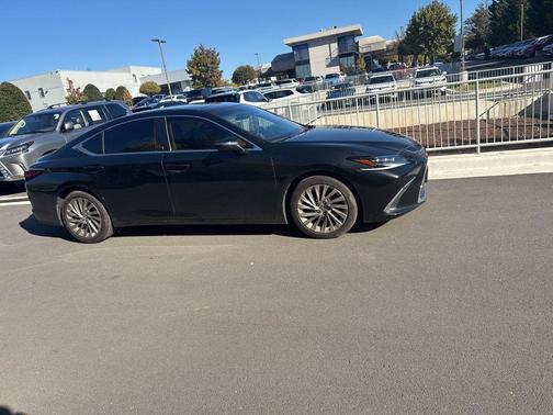 2022 Lexus ES 350 Ultra Luxury