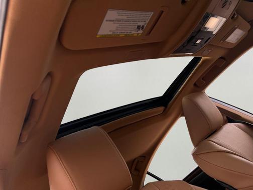 2024 Lexus ES 300h Luxury