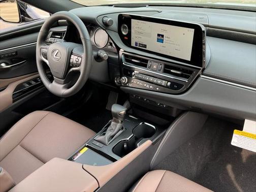 2025 Lexus ES 350 Base
