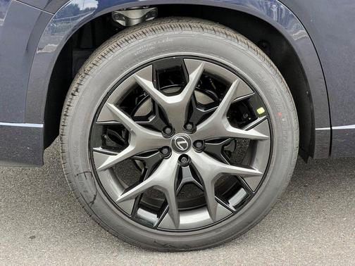2025 Lexus TX 500h F SPORT Premium