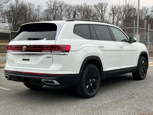 2025 Volkswagen Atlas 2.0T SE w/Technology 4MOTION