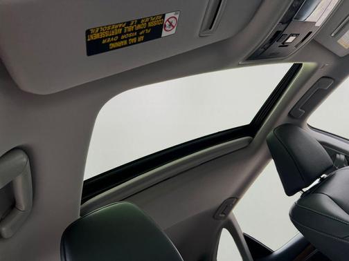 2022 Lexus RX 450h Base