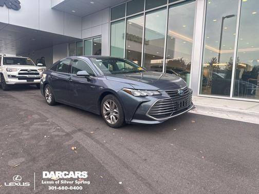 2019 Toyota Avalon Hybrid XLE Plus