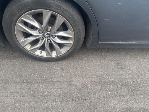 2019 Toyota Avalon Hybrid XLE Plus