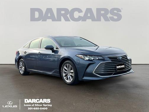 2019 Toyota Avalon Hybrid XLE Plus