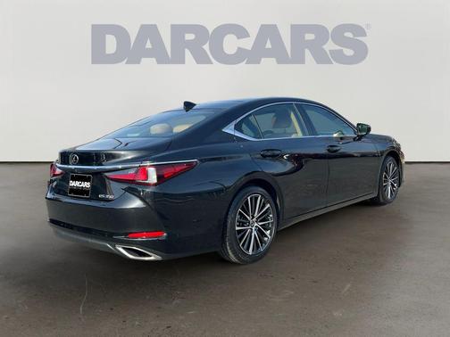 2022 Lexus ES 350 Base