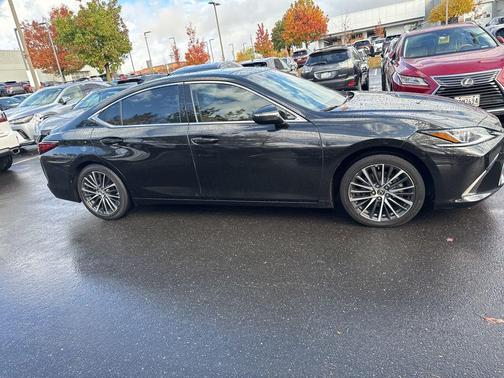 2022 Lexus ES 350 Base