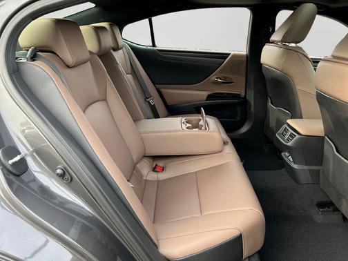 2025 Lexus ES 350 Base