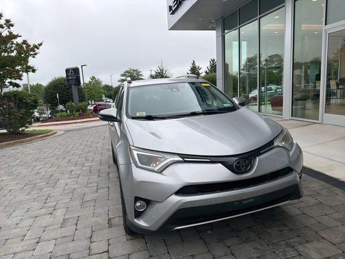 Silver Sky Metallic 2016 Toyota RAV4 XLE