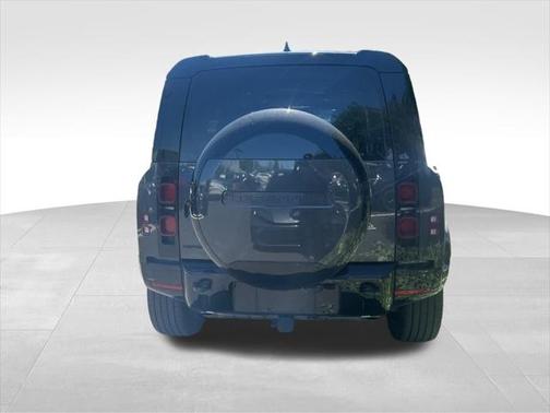2024 Land Rover Defender X-Dynamic SE