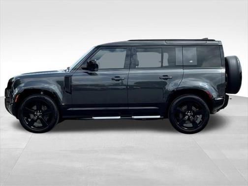2024 Land Rover Defender X-Dynamic SE