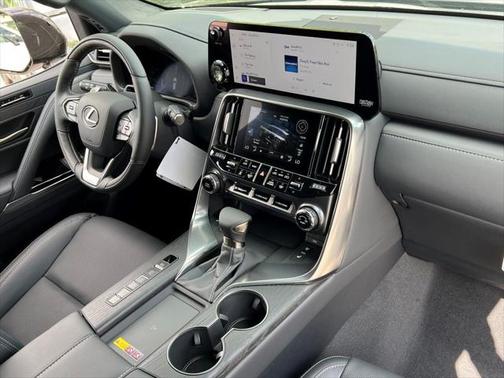 2025 Lexus LX 600 Luxury