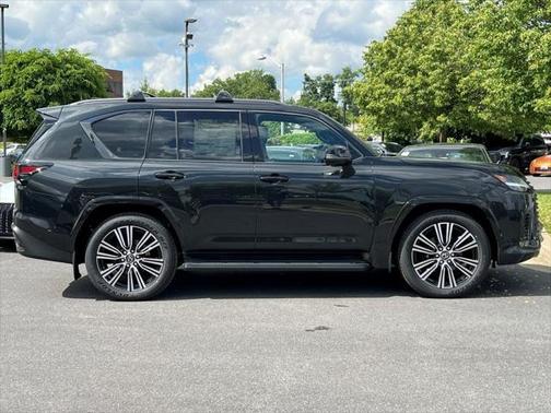 2025 Lexus LX 600 Luxury
