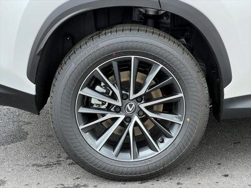 2025 Lexus NX 350h Premium