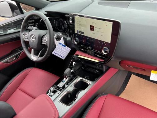 2025 Lexus NX 350h Premium