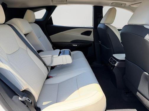 Eminent White Pearl 2026 Lexus RX 350 Premium