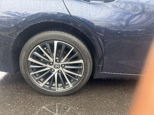 2023 Lexus ES 350 Base