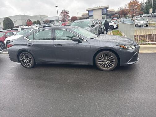 2023 Lexus ES 350 Base