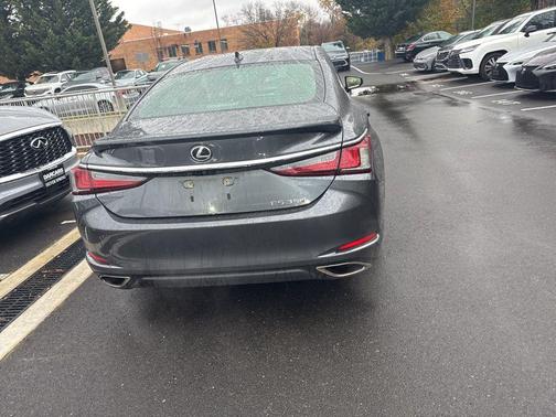 2023 Lexus ES 350 Base