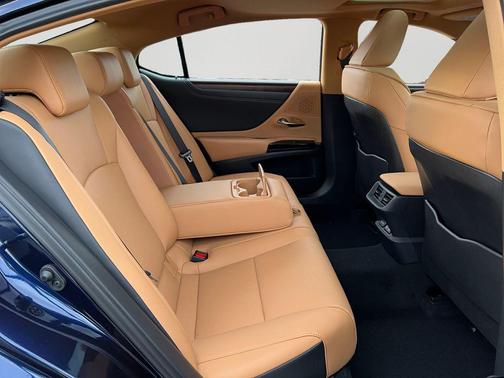 2025 Lexus ES 350 Base