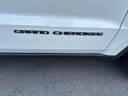 2019 Jeep Grand Cherokee Laredo