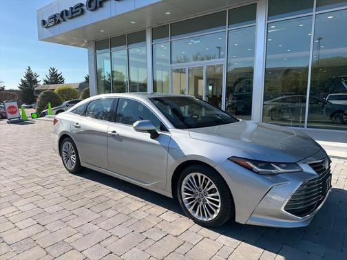 Celestial Silver Metallic 2019 Toyota Avalon Limited