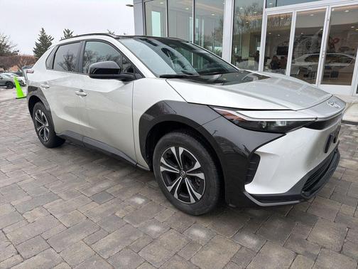 2024 Toyota bZ4X XLE