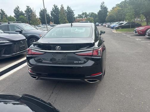 2024 Lexus ES 350 Base