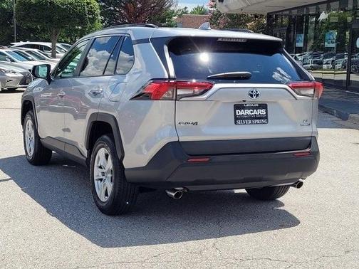Photo 2 of 28 of 2019 Toyota RAV4 Hybrid LE