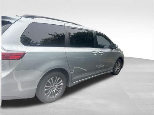 2019 Toyota Sienna Limited
