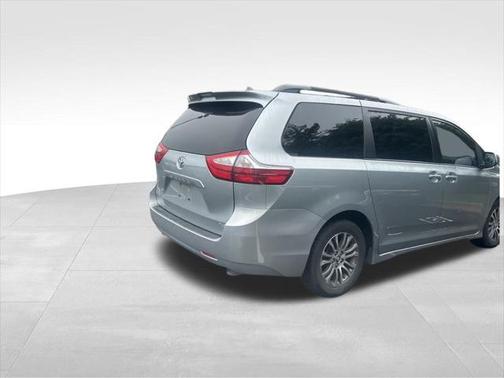 2019 Toyota Sienna Limited