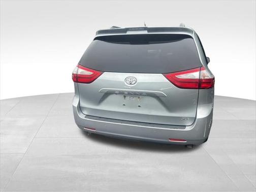 2019 Toyota Sienna Limited