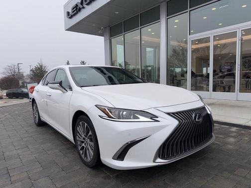 2021 Lexus ES 300h Base
