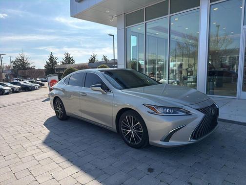 2022 Lexus ES 350 Base