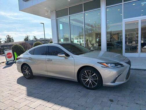 2022 Lexus ES 350 Base