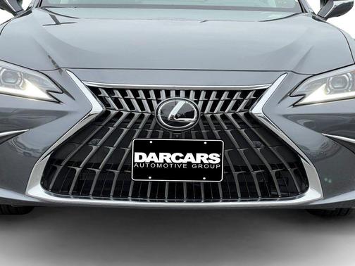 2025 Lexus ES 300h Luxury