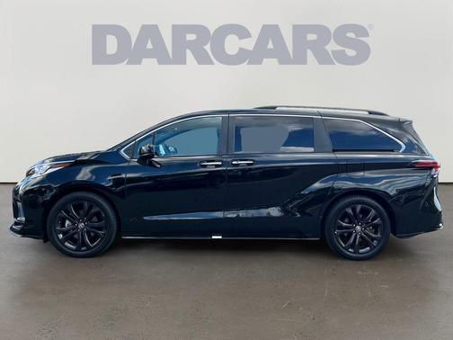 2022 Toyota Sienna XSE 7 Passenger