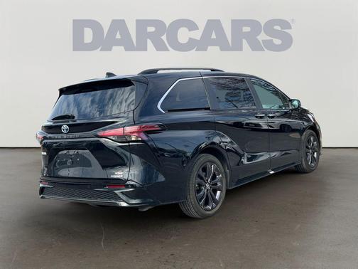 2022 Toyota Sienna XSE 7 Passenger