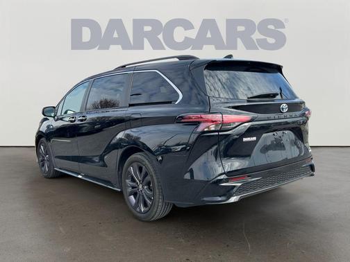 2022 Toyota Sienna XSE 7 Passenger