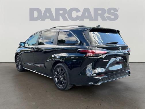 2022 Toyota Sienna XSE 7 Passenger
