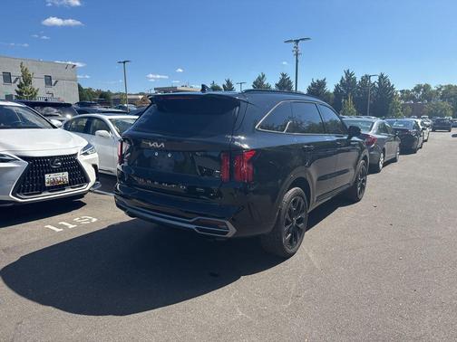 2022 Kia Sorento SX