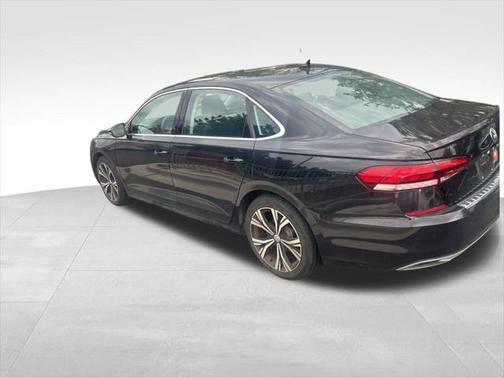 2022 Volkswagen Passat 2.0T SE