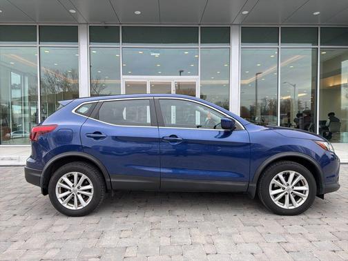 2017 Nissan Rogue Sport S