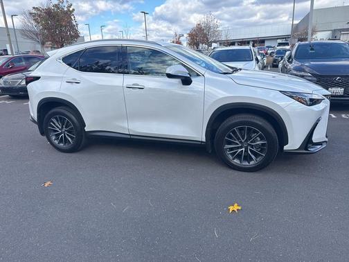 2022 Lexus NX 350h Premium