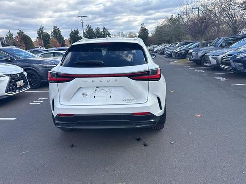 2022 Lexus NX 350h Premium
