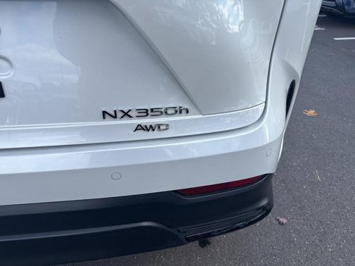 2022 Lexus NX 350h Premium